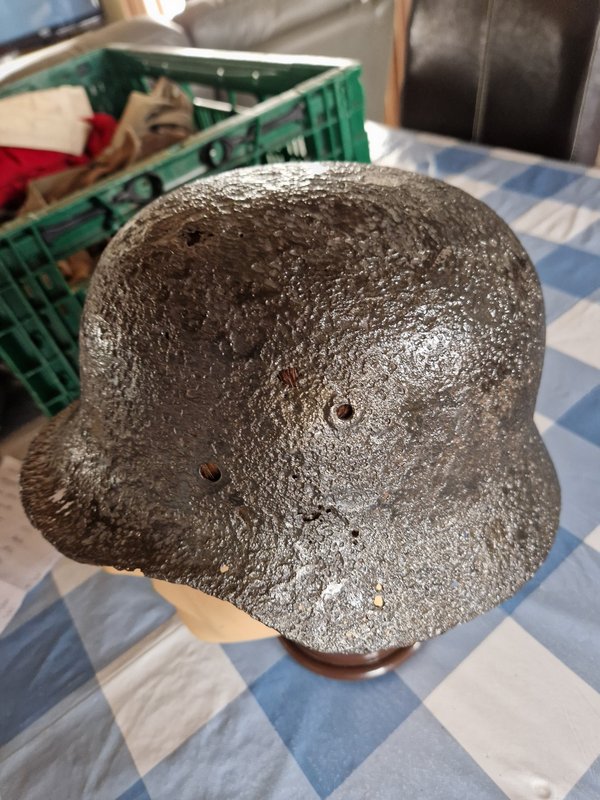 Duitse helm schaal opgraving